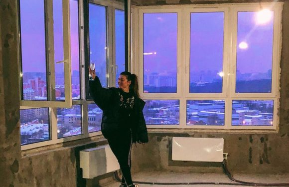 Анна Седокова заложила крестик, чтобы оплатить ипотеку
