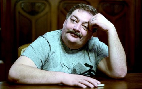 Писатель Дмитрий Быков впал в кому