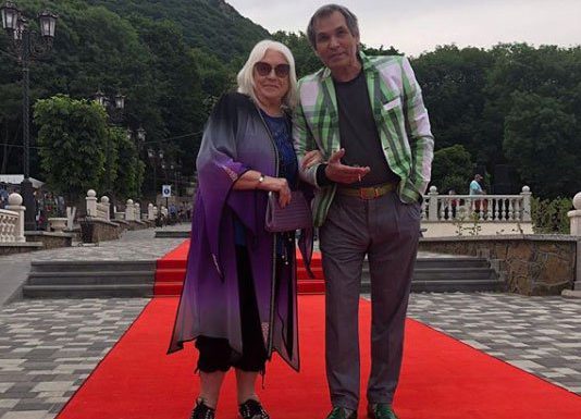 Бари Алибасова отравила внучка его пожилой жены