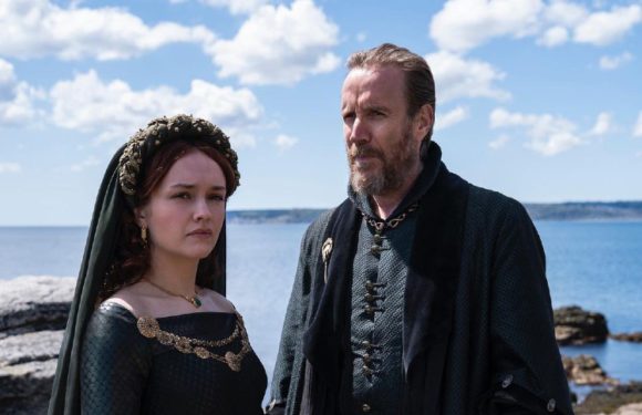 Приквел сериала “Игра престолов”: HBO опубликовала первые кадры новой истории о жизни Вестероса