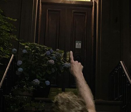 “Страшно”: Сара Джессика Паркер вернулась в квартиру Кэрри Брэдшоу накануне начала съемок продолжения “Секса в большом городе”