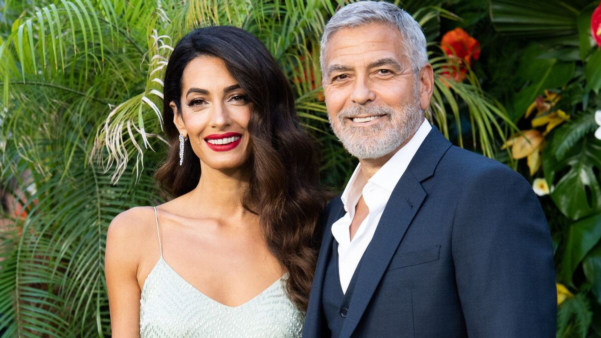 Сама элегантность: жена Клуни с легкостью затмила «красотку» Робертс