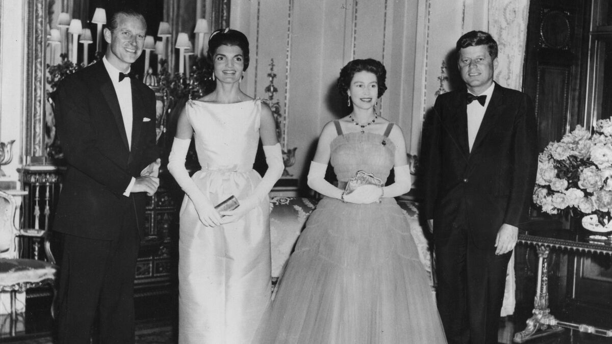 Чем закончилась встреча Елизаветы и Жаклин Кеннеди: всплыло редкое воспоминание