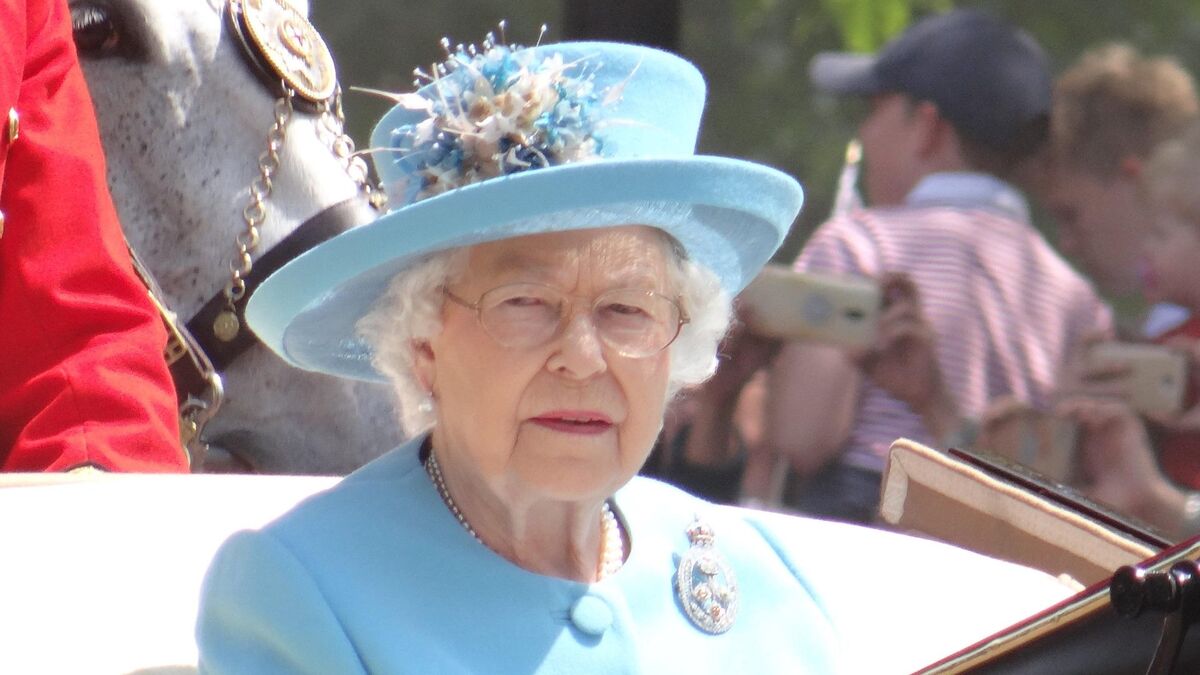 Почему Елизавета II никогда не слышала от детей заветного «мама» 